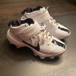 Nike Mike Trout baseball cleats boys size 2Y